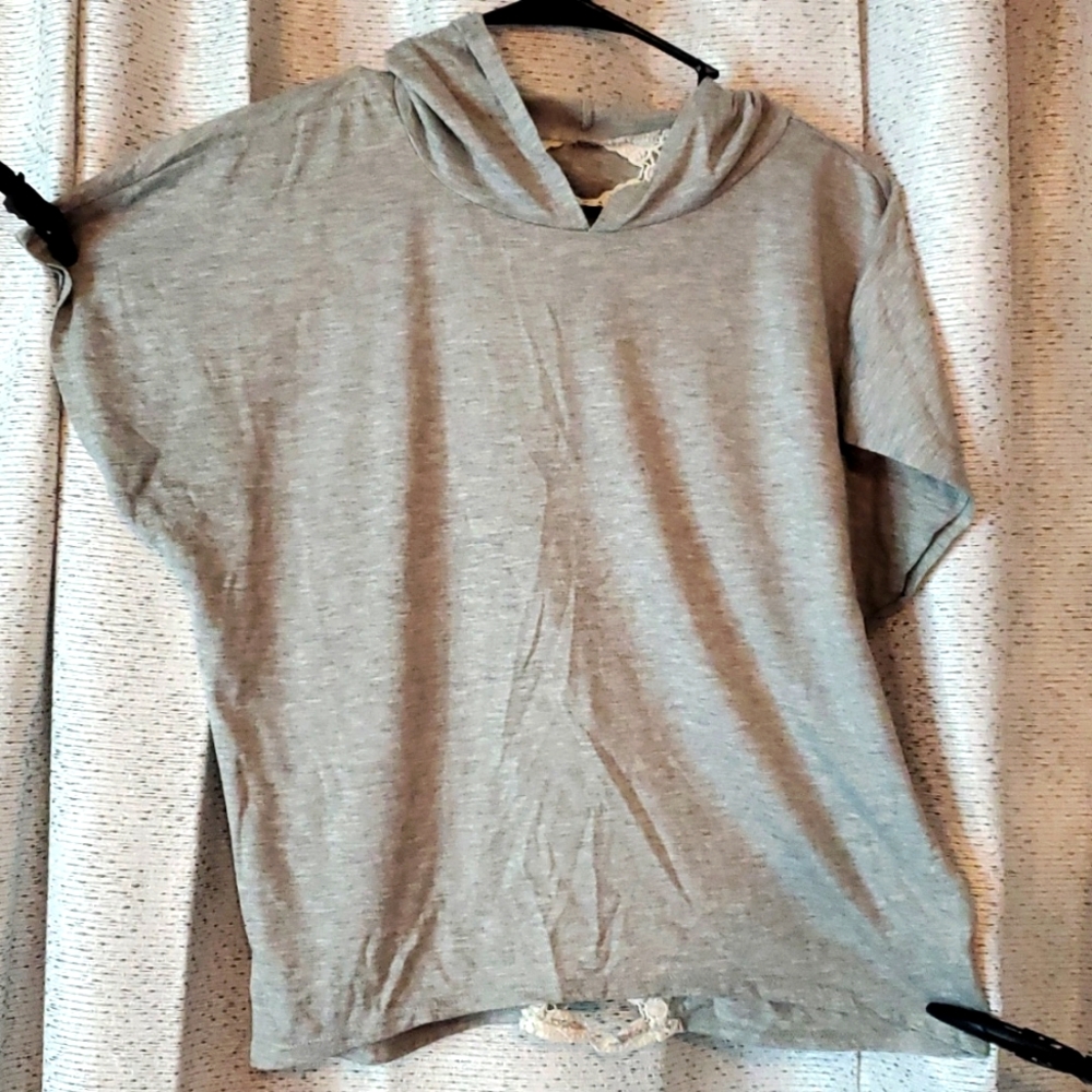 Aeropostale-Gray Hooded Tee with back design